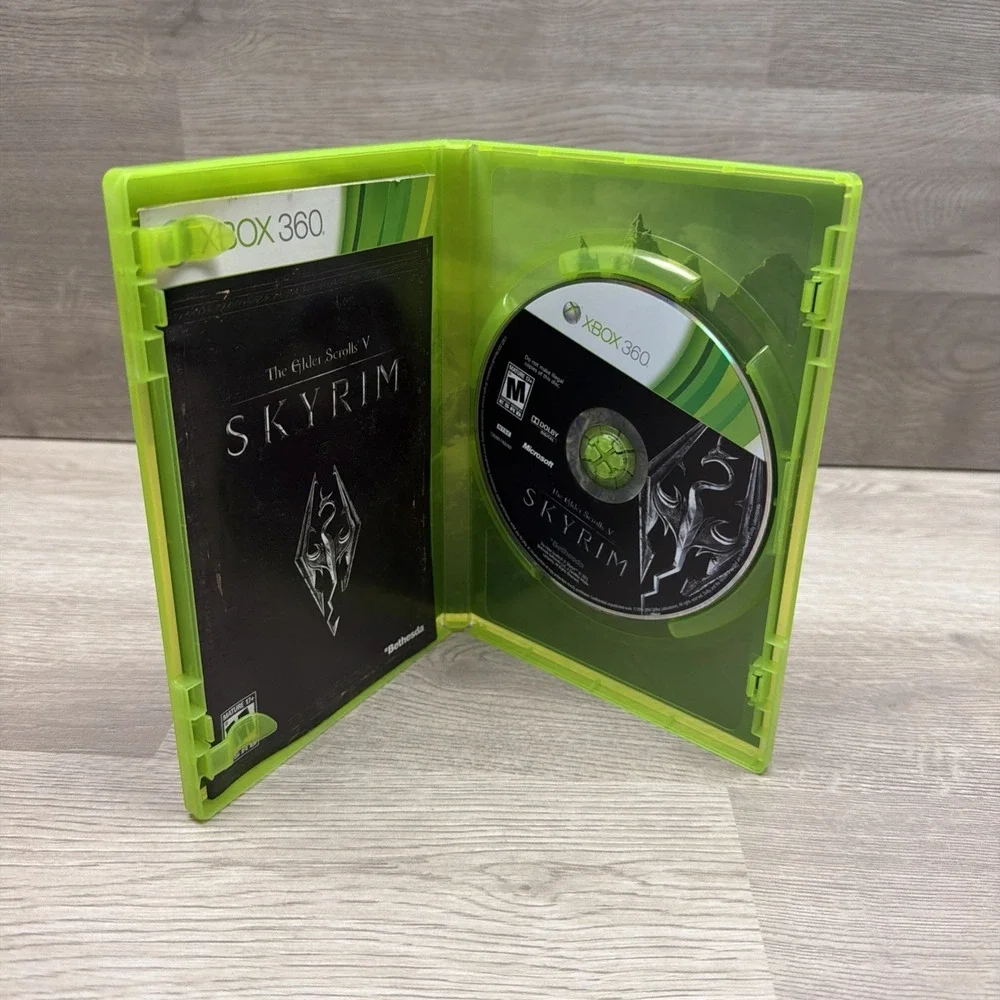 Xbox 360 Game Lot. 5 Games - Elder Scrolls V Skyrim, Skylanders, Kameo, Batman